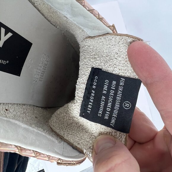 Golden Goose May sneakers. Disco iridescent gold. Size 39. - Picture 9 of 13